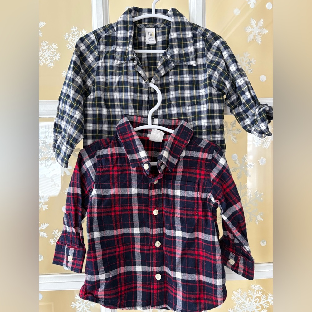 Baby Gap baby boys button down collard shirts. Two for price of one! 6-12 month